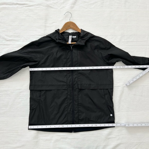Layer 8 Essential Windjacket - Picture 6 of 12